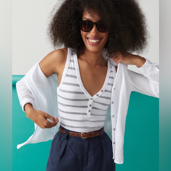 MICHAEL STARS NWOT LUNA HENLEY TOP - Picture 4 of 5